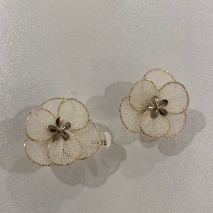 New with tags Anne Fontaine collar clips